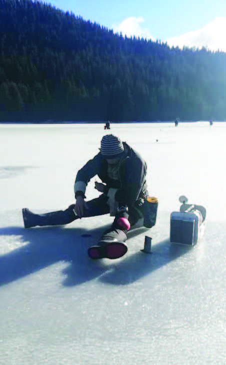 майсторите подледен риболов