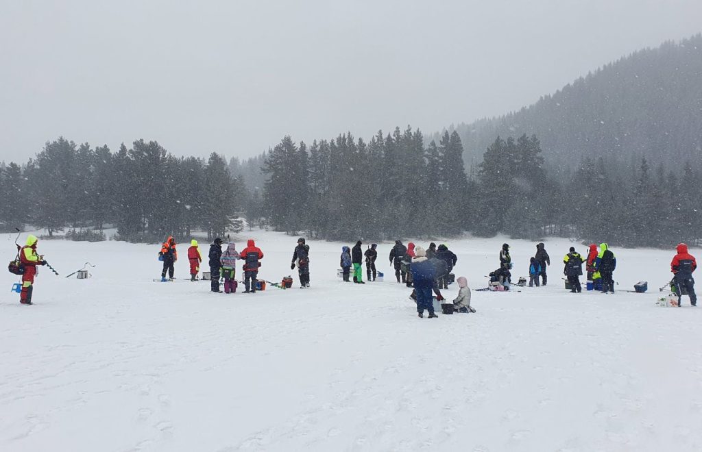 родопите подледен риболов