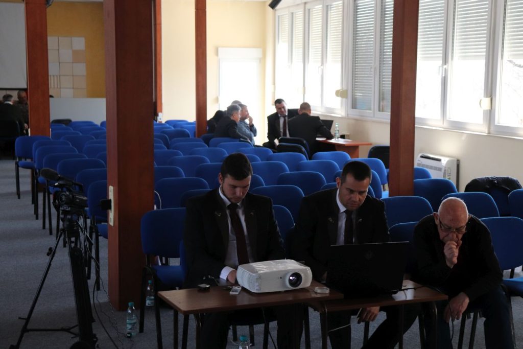 Кои са най-големите предизвикателства пред ловната общност?