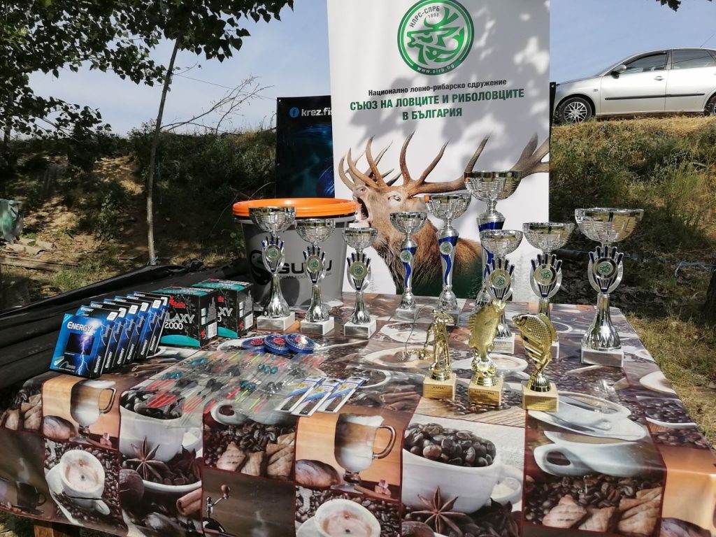 рибарчетата монтана