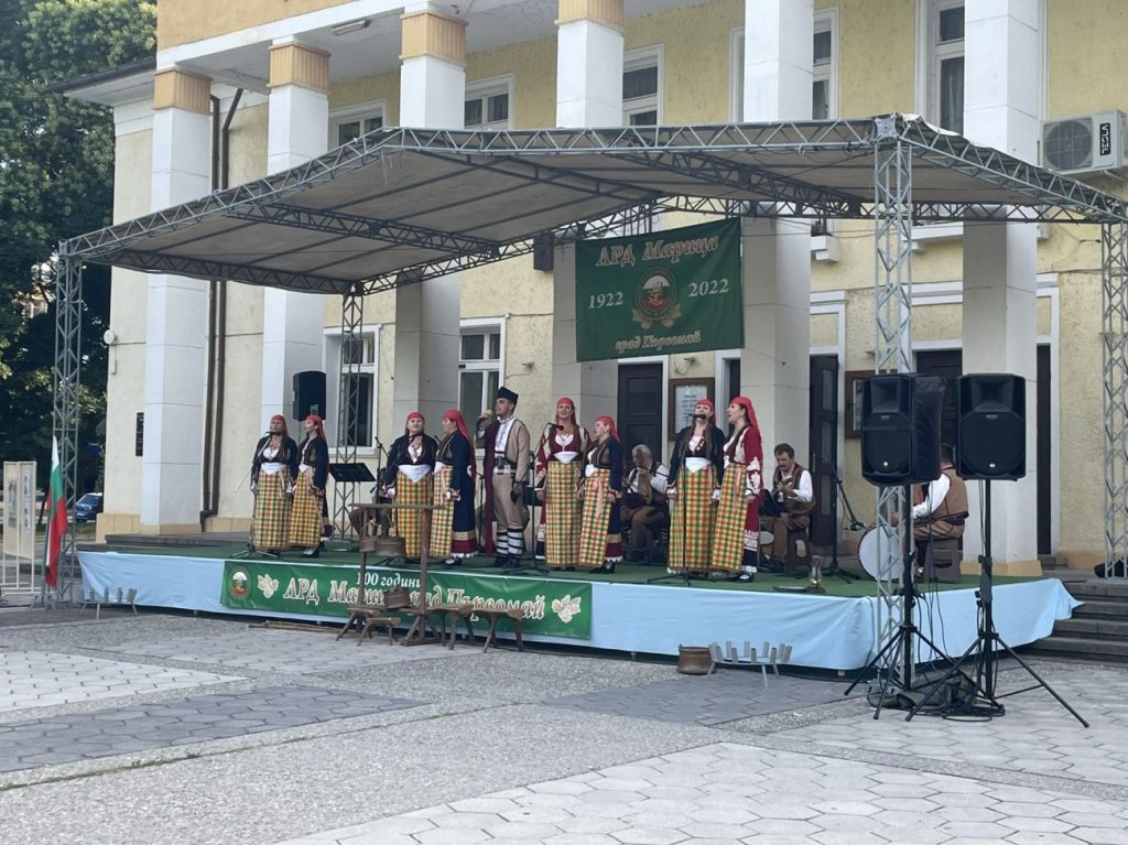 100 години първомай