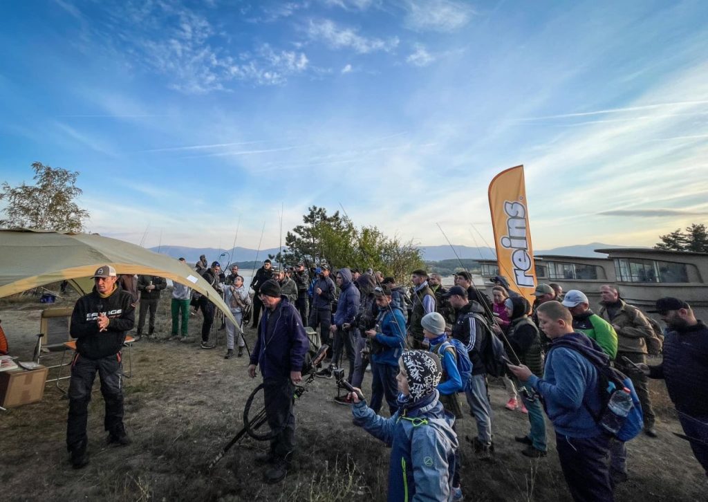 104 ентусиазирани риболовци