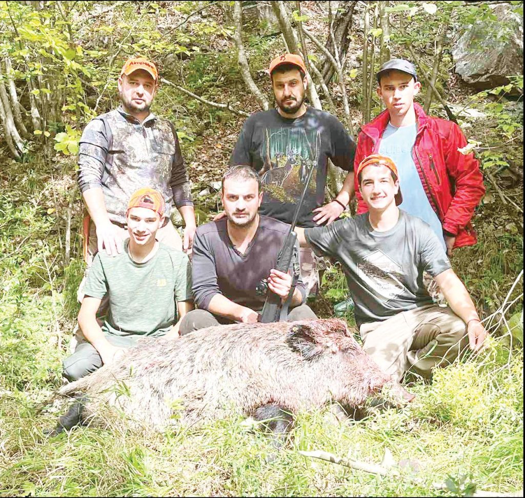 смолян диви свине