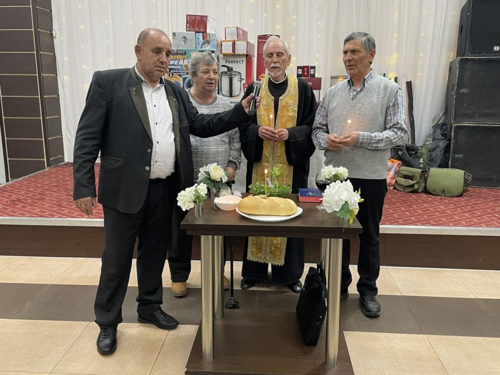 600 празнуващи петрич