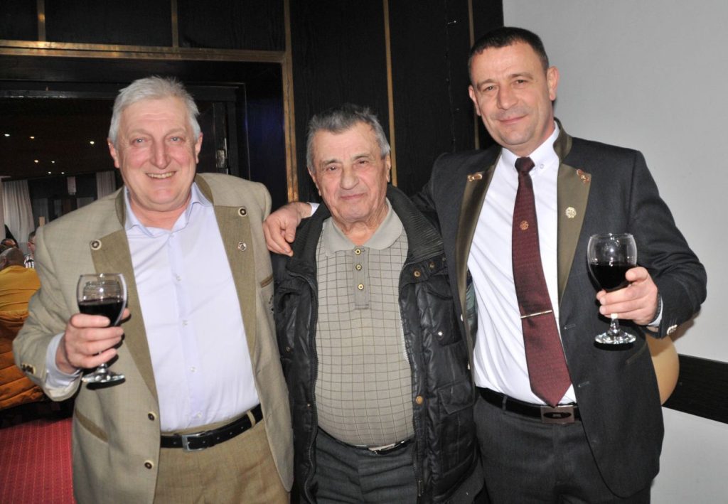 вечеринка ловеч