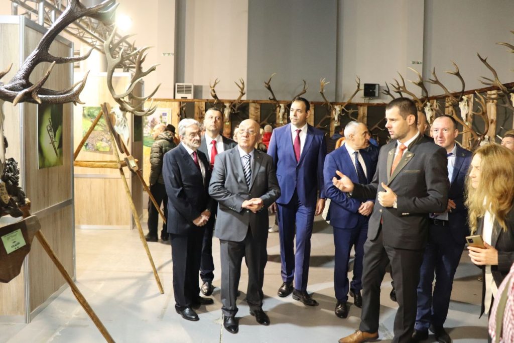 национална трофейна изложба