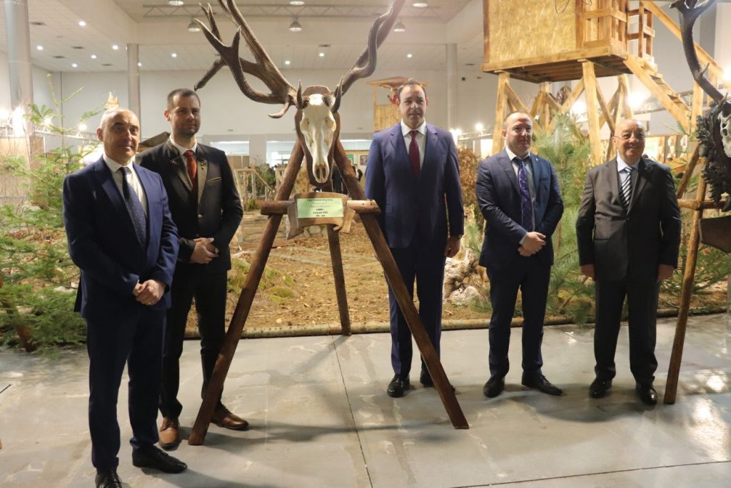 национална трофейна изложба