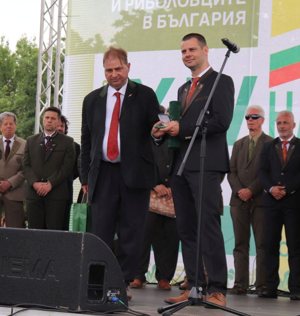125 години поздравления