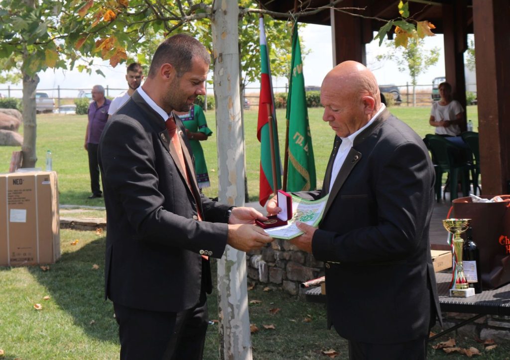 125 години брезово