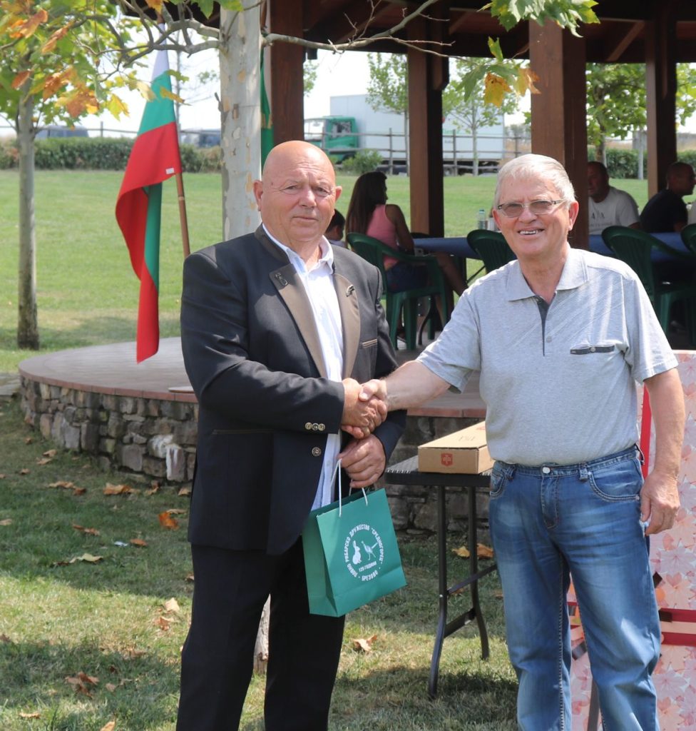 125 години брезово