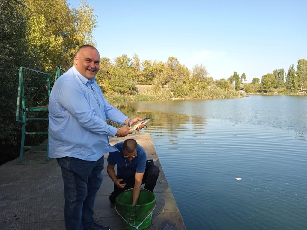 дружба зарибяването