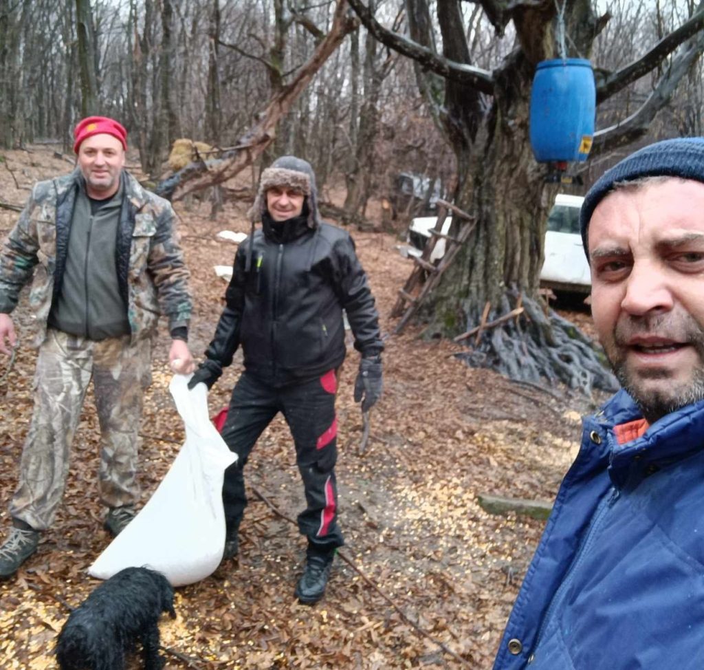омуртаг хранилки