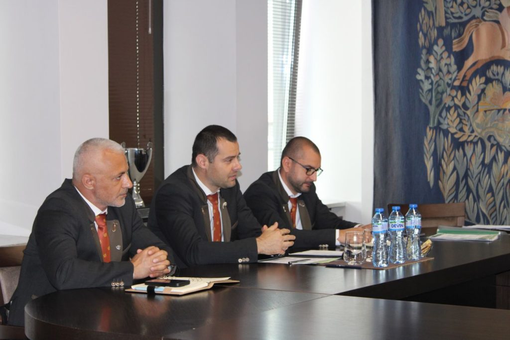 среща вигенин