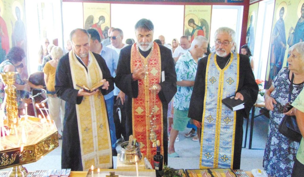 храм златуша