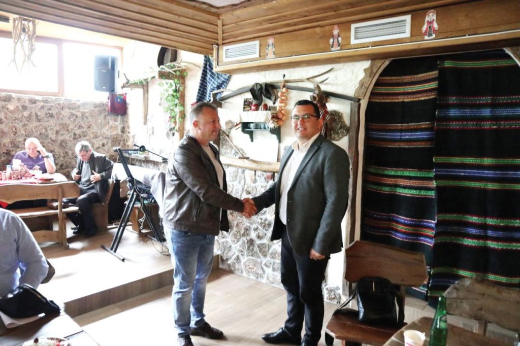 девин събрание