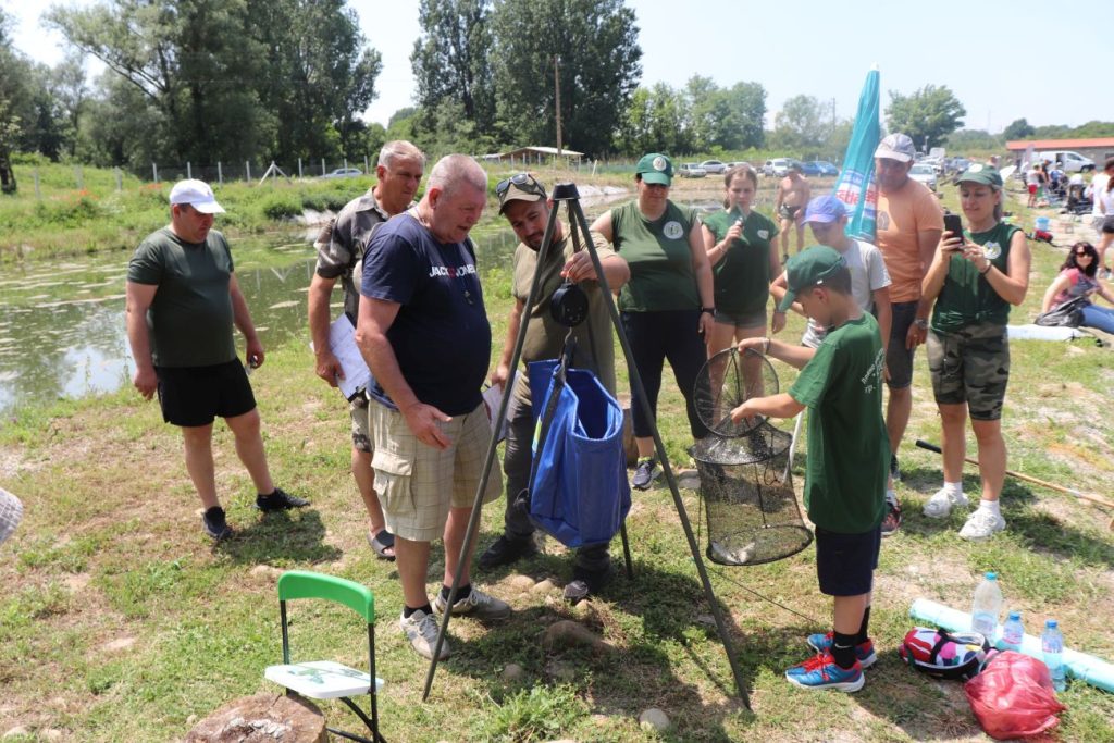 Детето риболовец може без дрога
