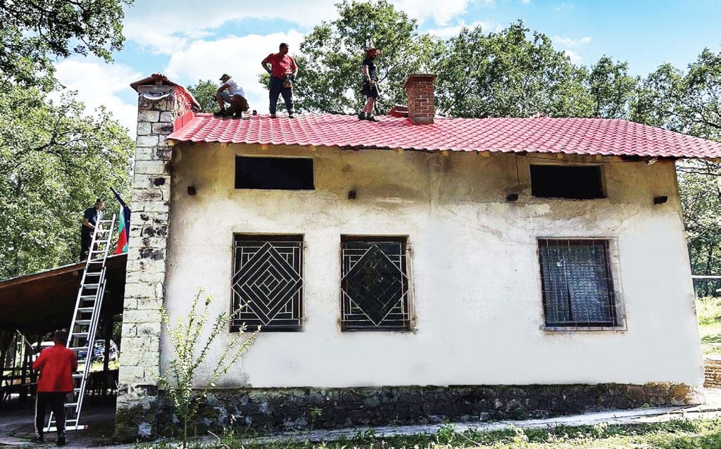 ремонтни работи