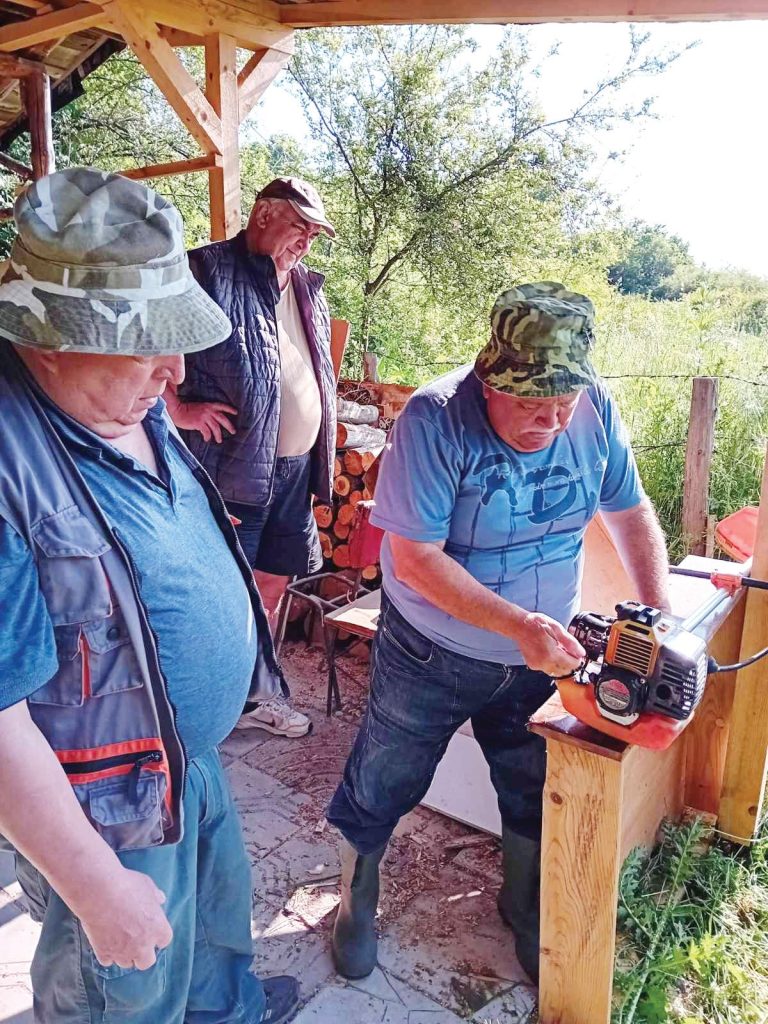 ремонтни работи