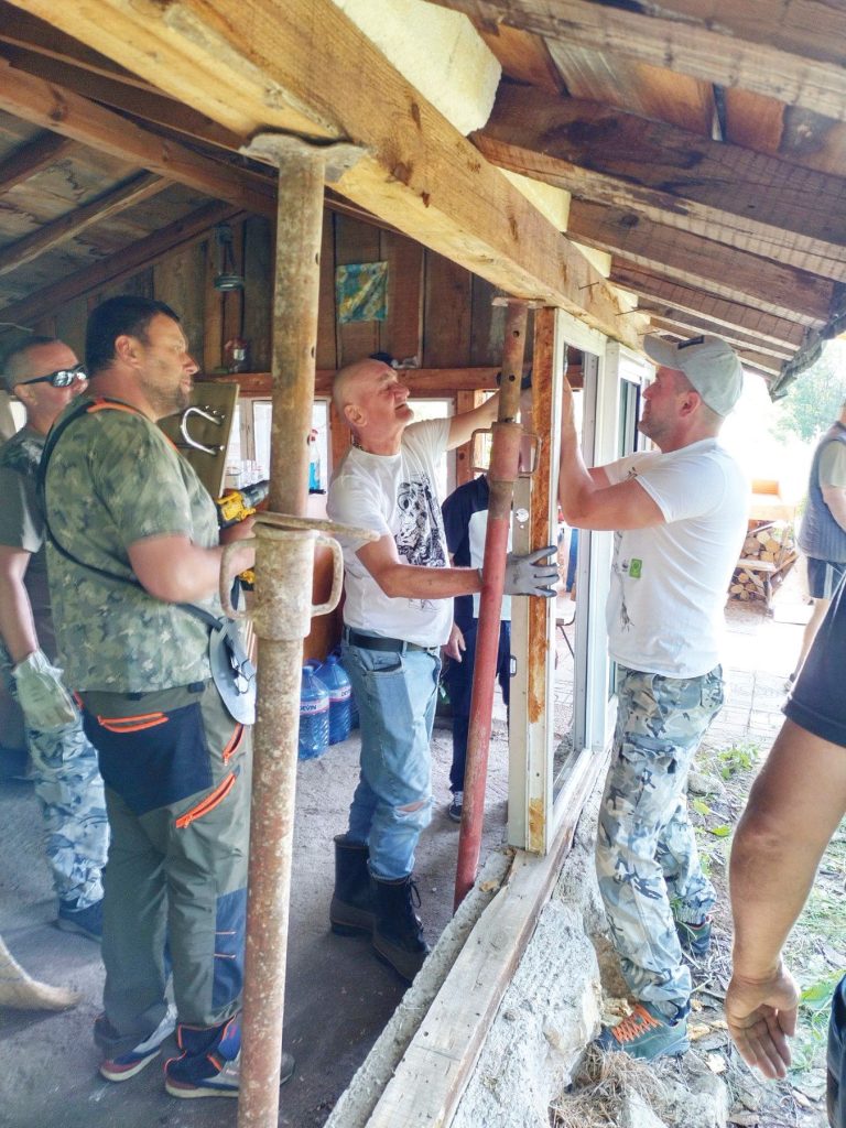 ремонтни работи