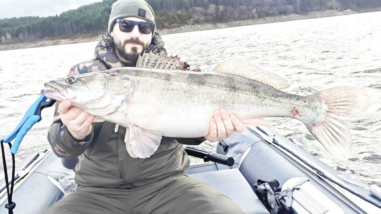 риболов копринка