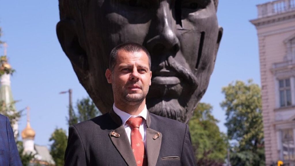 нов сезон