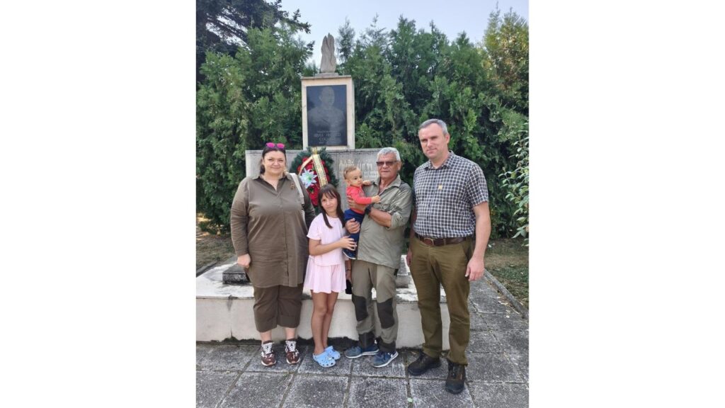 долни чифлик 130 години
